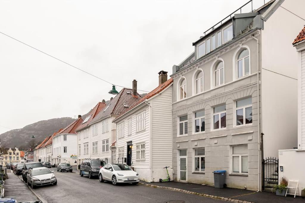 Fresh Studio Apartment, A Short Walk From Bryggen Берген Екстериор снимка