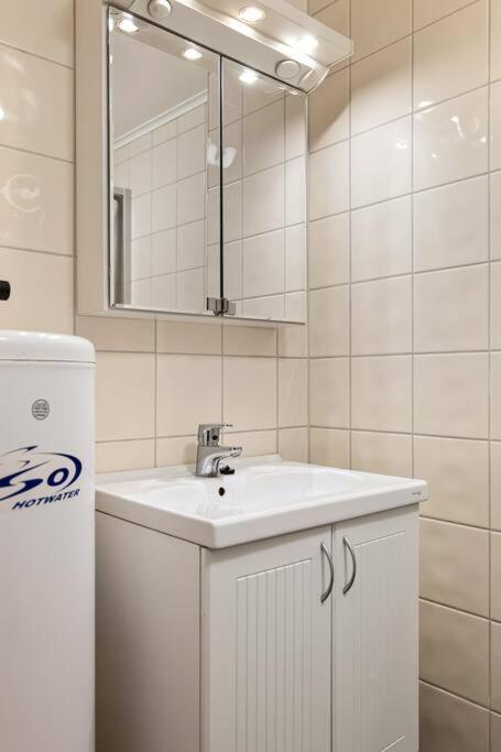 Fresh Studio Apartment, A Short Walk From Bryggen Берген Екстериор снимка